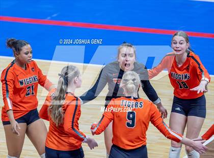 Thumbnail 1 in Wiggins vs. Sedgwick County (CHSAA 2A Final) photogallery.