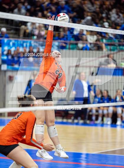 Thumbnail 2 in Wiggins vs. Sedgwick County (CHSAA 2A Final) photogallery.