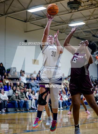 Thumbnail 3 in Jemison vs Thorsby (Chilton County Tournament Final) photogallery.