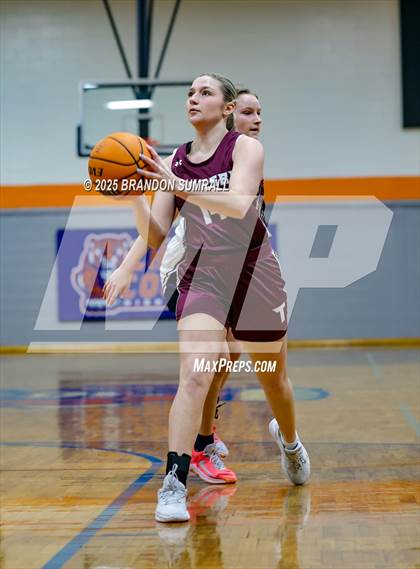 Thumbnail 3 in Jemison vs Thorsby (Chilton County Tournament Final) photogallery.
