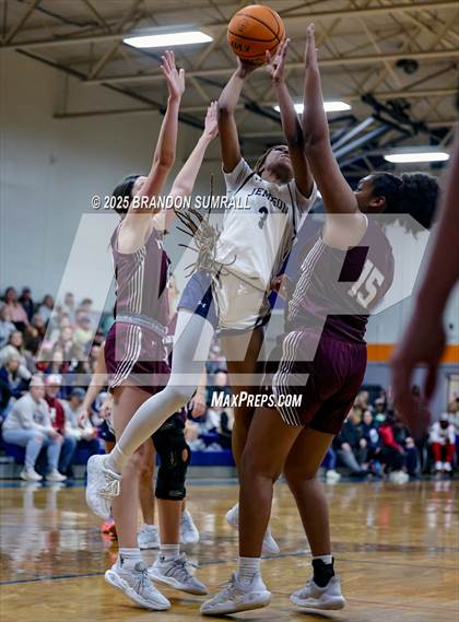 Thumbnail 2 in Jemison vs Thorsby (Chilton County Tournament Final) photogallery.