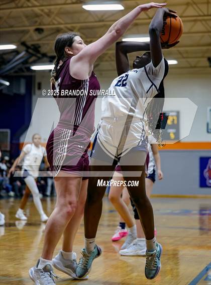 Thumbnail 3 in Jemison vs Thorsby (Chilton County Tournament Final) photogallery.