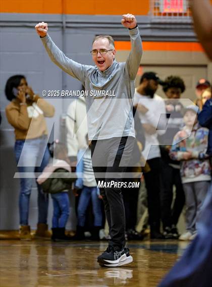 Thumbnail 2 in Jemison vs Thorsby (Chilton County Tournament Final) photogallery.