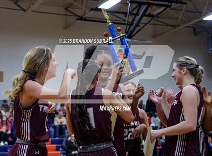 Thumbnail 1 in Jemison vs Thorsby (Chilton County Tournament Final) photogallery.