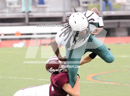 Thumbnail 2 in Elmont Memorial vs. Garden City photogallery.