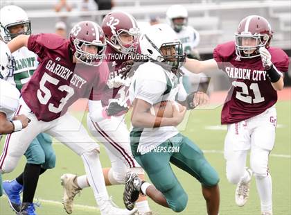 Thumbnail 3 in Elmont Memorial vs. Garden City photogallery.