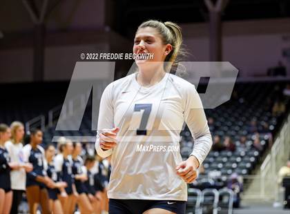 Thumbnail 2 in Tompkins vs. Keller (UIL 6A Semifinal) photogallery.
