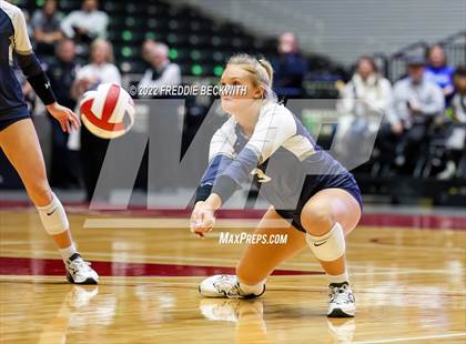 Thumbnail 3 in Tompkins vs. Keller (UIL 6A Semifinal) photogallery.