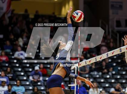 Thumbnail 1 in Tompkins vs. Keller (UIL 6A Semifinal) photogallery.