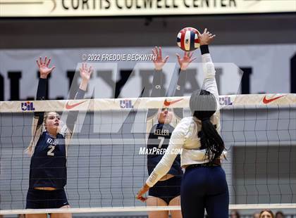 Thumbnail 1 in Tompkins vs. Keller (UIL 6A Semifinal) photogallery.