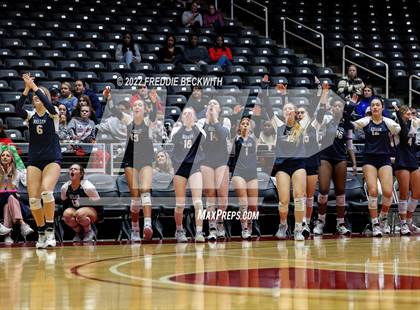 Thumbnail 2 in Tompkins vs. Keller (UIL 6A Semifinal) photogallery.