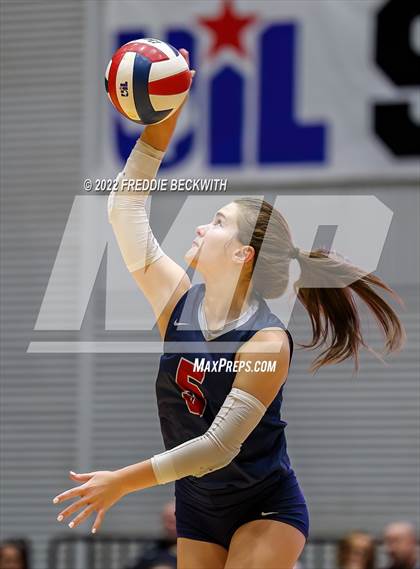 Thumbnail 2 in Tompkins vs. Keller (UIL 6A Semifinal) photogallery.