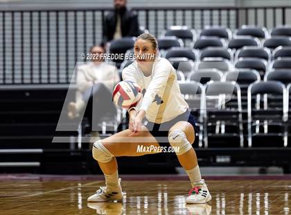 Thumbnail 1 in Tompkins vs. Keller (UIL 6A Semifinal) photogallery.