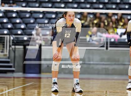 Thumbnail 3 in Tompkins vs. Keller (UIL 6A Semifinal) photogallery.