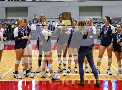 Thumbnail 2 in Tompkins vs. Keller (UIL 6A Semifinal) photogallery.