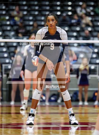 Thumbnail 2 in Tompkins vs. Keller (UIL 6A Semifinal) photogallery.