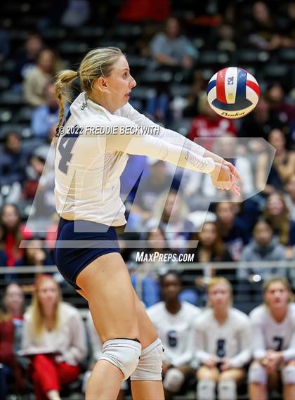 Thumbnail 1 in Tompkins vs. Keller (UIL 6A Semifinal) photogallery.