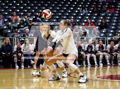 Thumbnail 3 in Tompkins vs. Keller (UIL 6A Semifinal) photogallery.