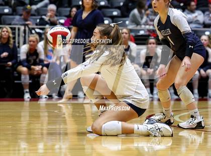 Thumbnail 1 in Tompkins vs. Keller (UIL 6A Semifinal) photogallery.