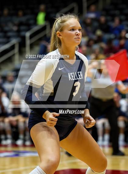 Thumbnail 3 in Tompkins vs. Keller (UIL 6A Semifinal) photogallery.