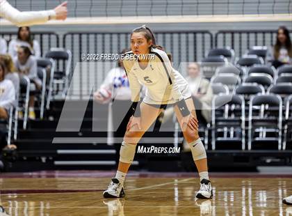 Thumbnail 3 in Tompkins vs. Keller (UIL 6A Semifinal) photogallery.