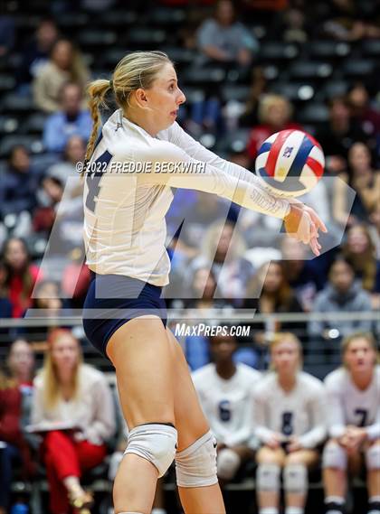 Thumbnail 3 in Tompkins vs. Keller (UIL 6A Semifinal) photogallery.