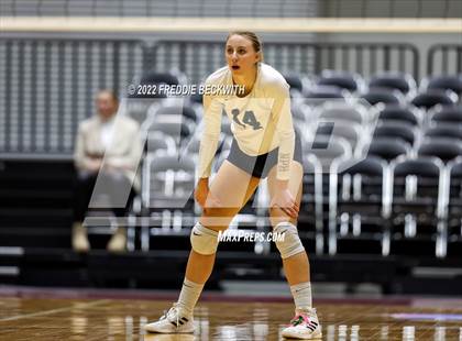 Thumbnail 3 in Tompkins vs. Keller (UIL 6A Semifinal) photogallery.
