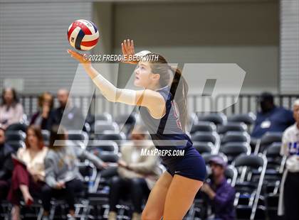 Thumbnail 2 in Tompkins vs. Keller (UIL 6A Semifinal) photogallery.