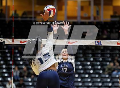 Thumbnail 3 in Tompkins vs. Keller (UIL 6A Semifinal) photogallery.