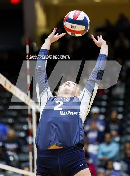 Thumbnail 2 in Tompkins vs. Keller (UIL 6A Semifinal) photogallery.