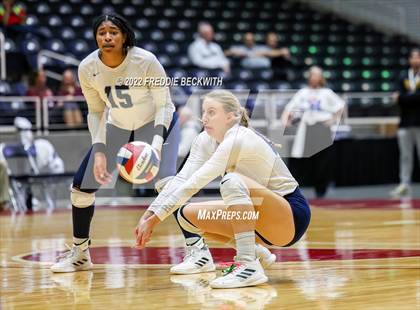 Thumbnail 2 in Tompkins vs. Keller (UIL 6A Semifinal) photogallery.