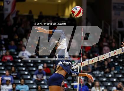 Thumbnail 3 in Tompkins vs. Keller (UIL 6A Semifinal) photogallery.