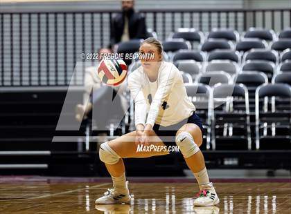 Thumbnail 3 in Tompkins vs. Keller (UIL 6A Semifinal) photogallery.