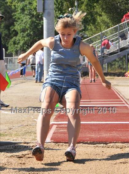 Thumbnail 2 in DFAL Championships  photogallery.