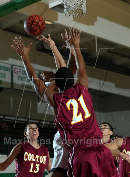 Thumbnail 3 in Santiago vs. Colton (Inland Empire Classic) photogallery.