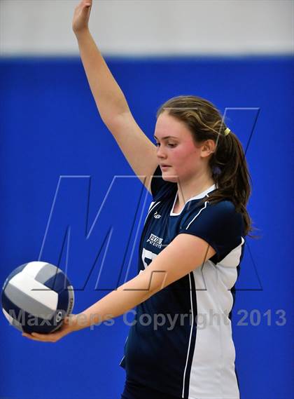 Thumbnail 3 in Viewpoint vs Windward (CIF SS D3AA Final) photogallery.