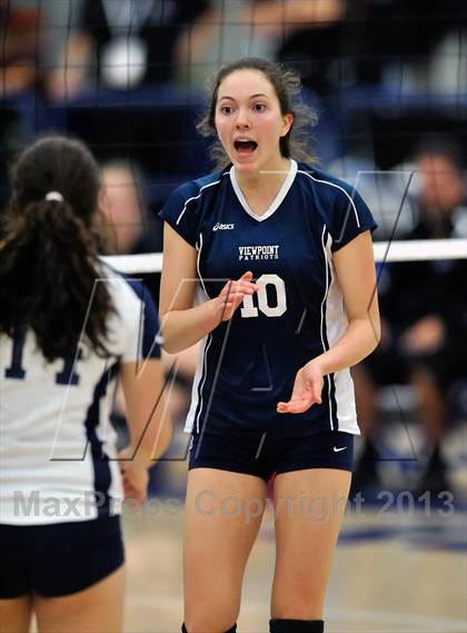 Thumbnail 1 in Viewpoint vs Windward (CIF SS D3AA Final) photogallery.