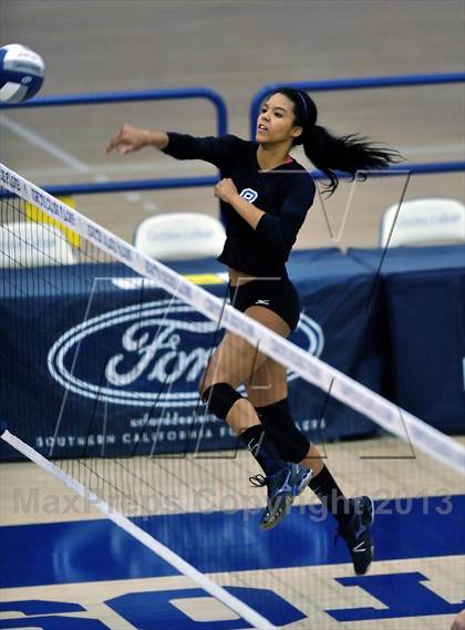 Thumbnail 1 in Viewpoint vs Windward (CIF SS D3AA Final) photogallery.
