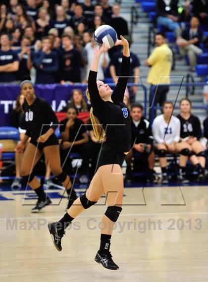 Thumbnail 3 in Viewpoint vs Windward (CIF SS D3AA Final) photogallery.