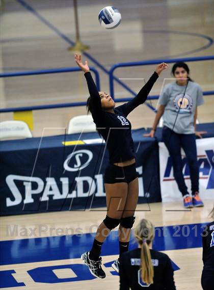 Thumbnail 1 in Viewpoint vs Windward (CIF SS D3AA Final) photogallery.
