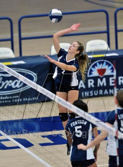 Thumbnail 3 in Viewpoint vs Windward (CIF SS D3AA Final) photogallery.