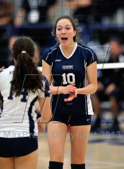 Thumbnail 2 in Viewpoint vs Windward (CIF SS D3AA Final) photogallery.