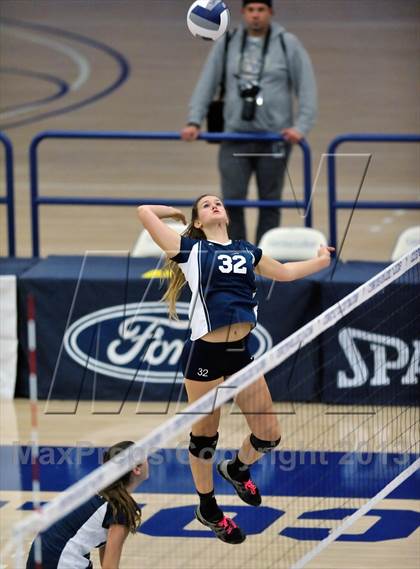 Thumbnail 3 in Viewpoint vs Windward (CIF SS D3AA Final) photogallery.