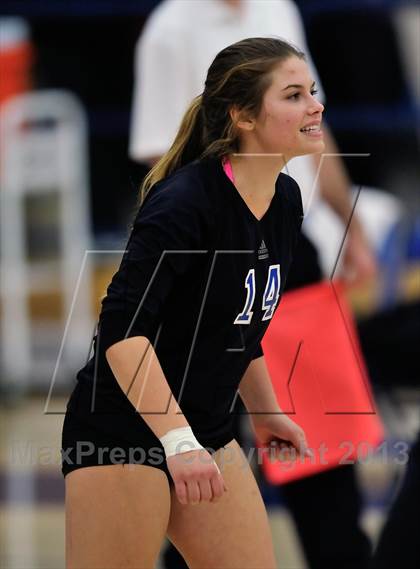Thumbnail 1 in Viewpoint vs Windward (CIF SS D3AA Final) photogallery.