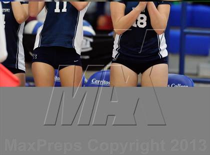 Thumbnail 1 in Viewpoint vs Windward (CIF SS D3AA Final) photogallery.