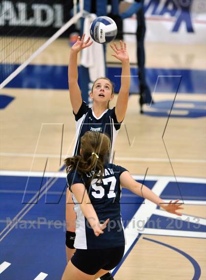 Thumbnail 1 in Viewpoint vs Windward (CIF SS D3AA Final) photogallery.