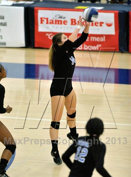 Thumbnail 1 in Viewpoint vs Windward (CIF SS D3AA Final) photogallery.