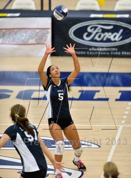 Thumbnail 1 in Viewpoint vs Windward (CIF SS D3AA Final) photogallery.