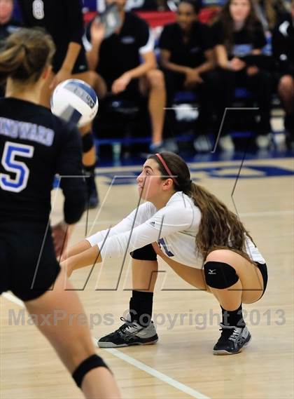Thumbnail 1 in Viewpoint vs Windward (CIF SS D3AA Final) photogallery.