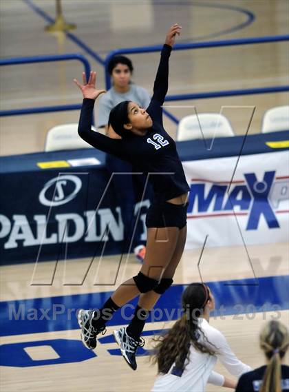 Thumbnail 1 in Viewpoint vs Windward (CIF SS D3AA Final) photogallery.